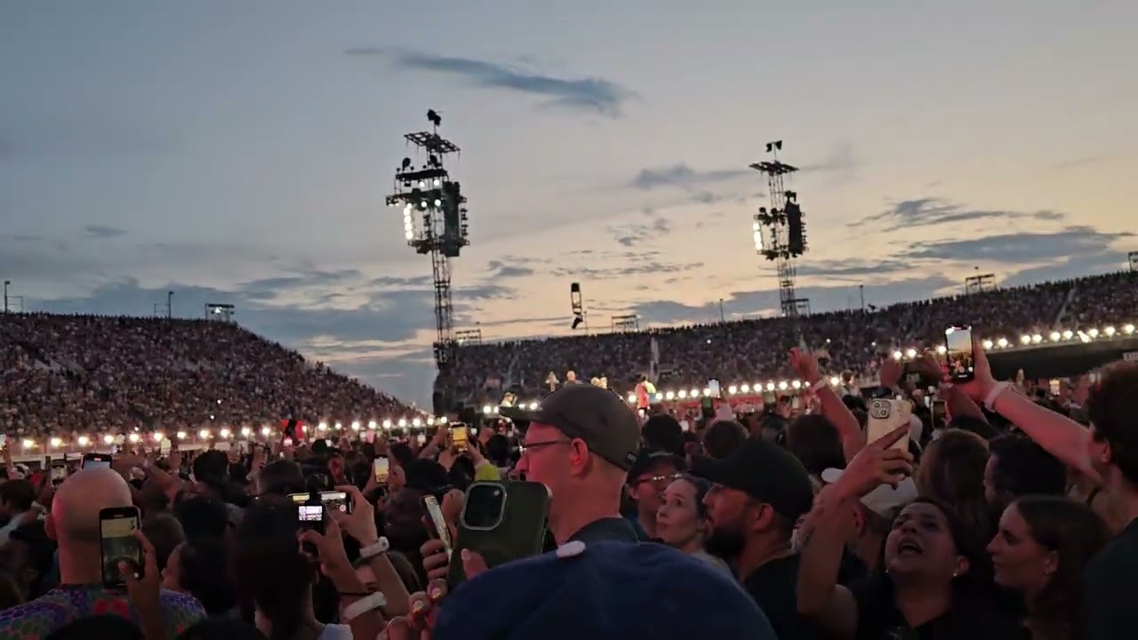 Coldplay - Viva la Vida, Hymn for the Weekend, Toronto 12 july 2025