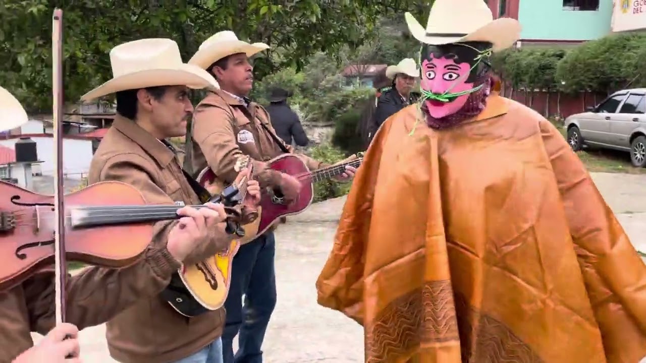 Trío creación huasteca
