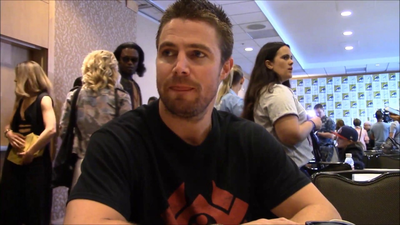 Arrow Stephen Amell Season 6 Interview (Comic Con)