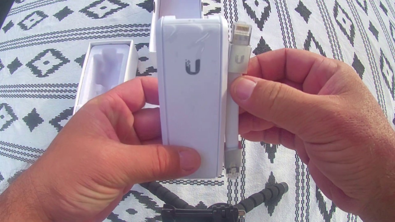 Unboxing Unifi Cloud Key