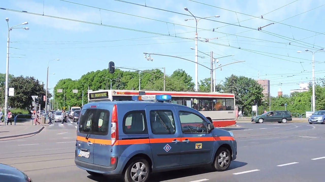 Przejazd uszkodzonego tramwaju + asysta Nadzoru Ruchu. Awaria tramwajów w Gdańsku