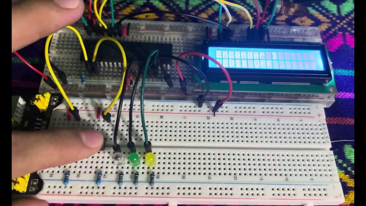 Microcontrolador 16f877a - control de leds con pantalla LCD.