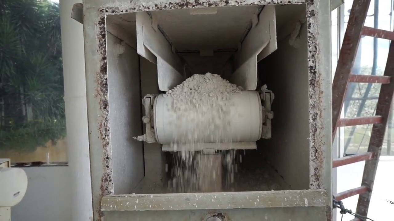 Quicklime slaker in water treatment plants