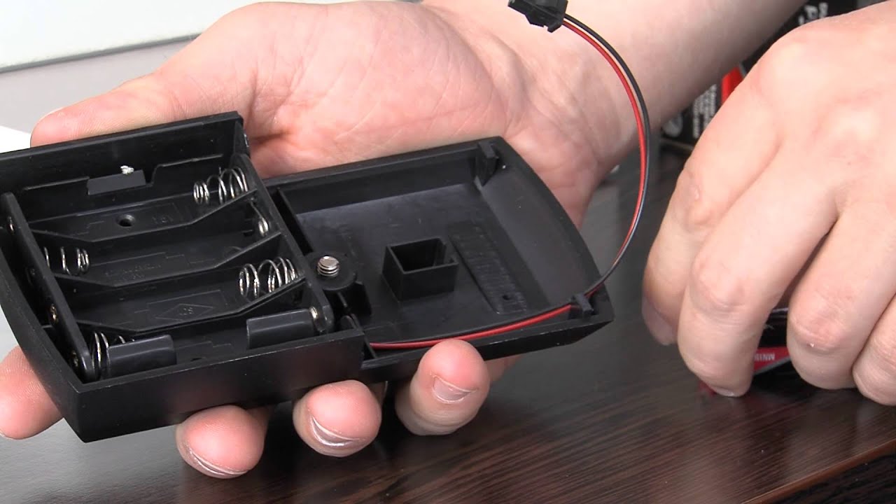 How to change batteries Classic 2900 lock