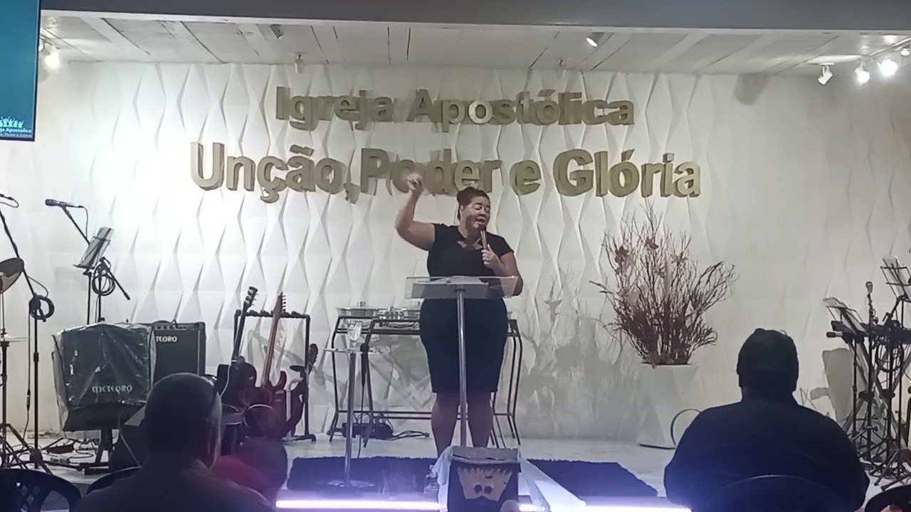 Pr= Darlene Drumond trazendo uma palavra abençoada 