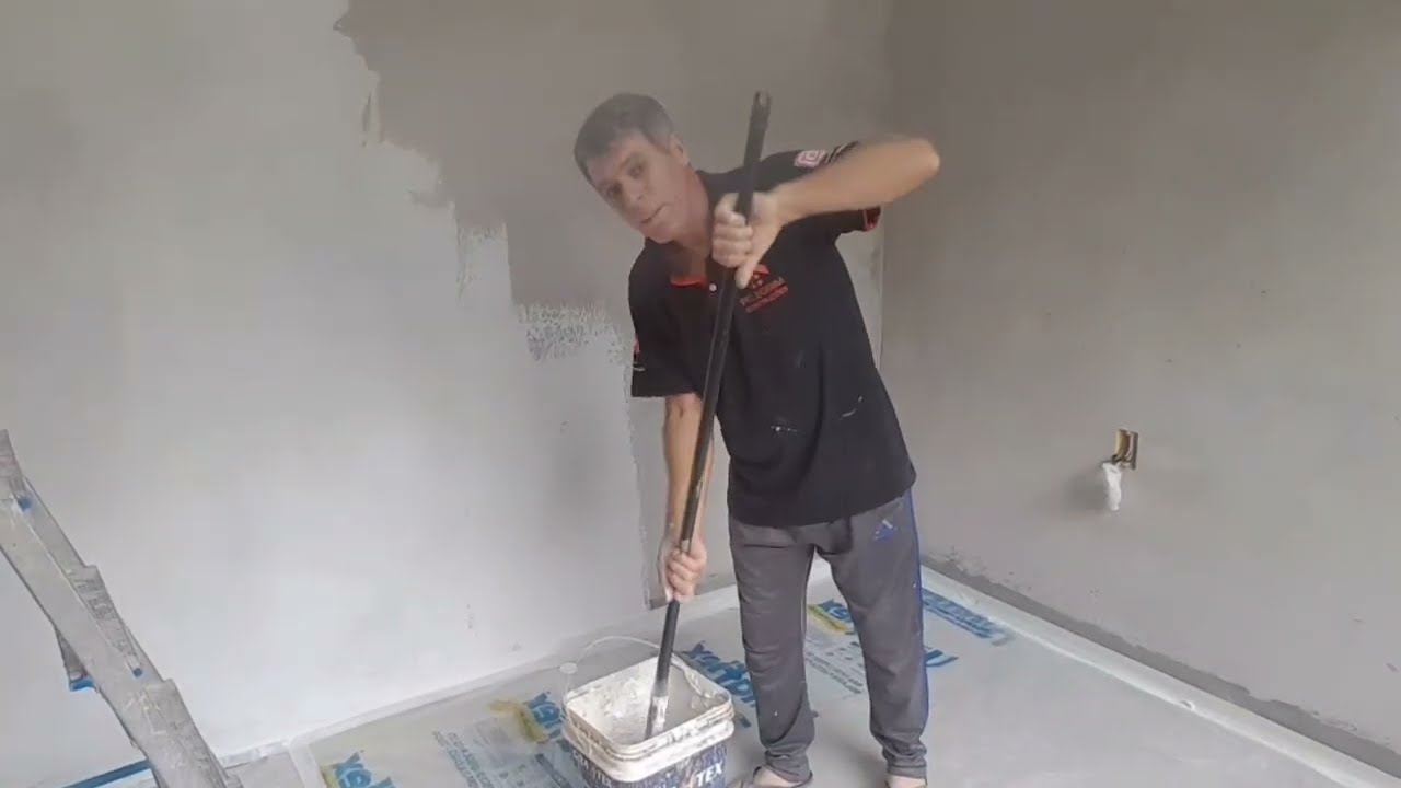 Passando massa pva e pintando nosso quarto suíte econômico. 