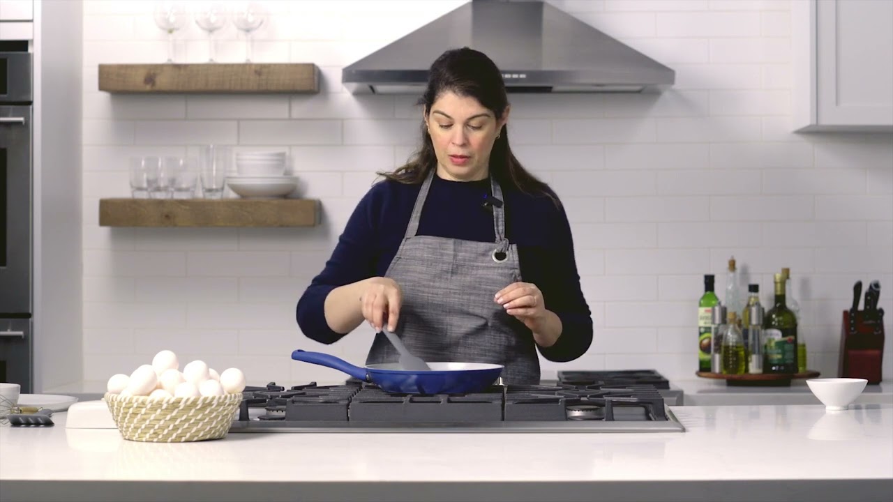 Tramontina -  How to fry eggs on a ceramic fry pan