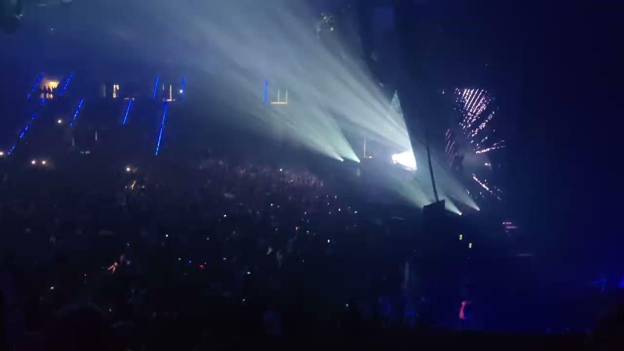Hardwell Rebels Never Die Atlas Arena #1