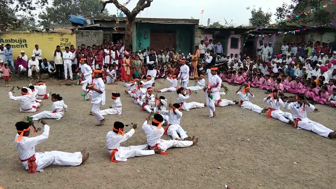 Shivba Raja Ga Basla Ghodyavar.....शिवबा राजा ग बसला घोड्यावर......लेझीम गीत