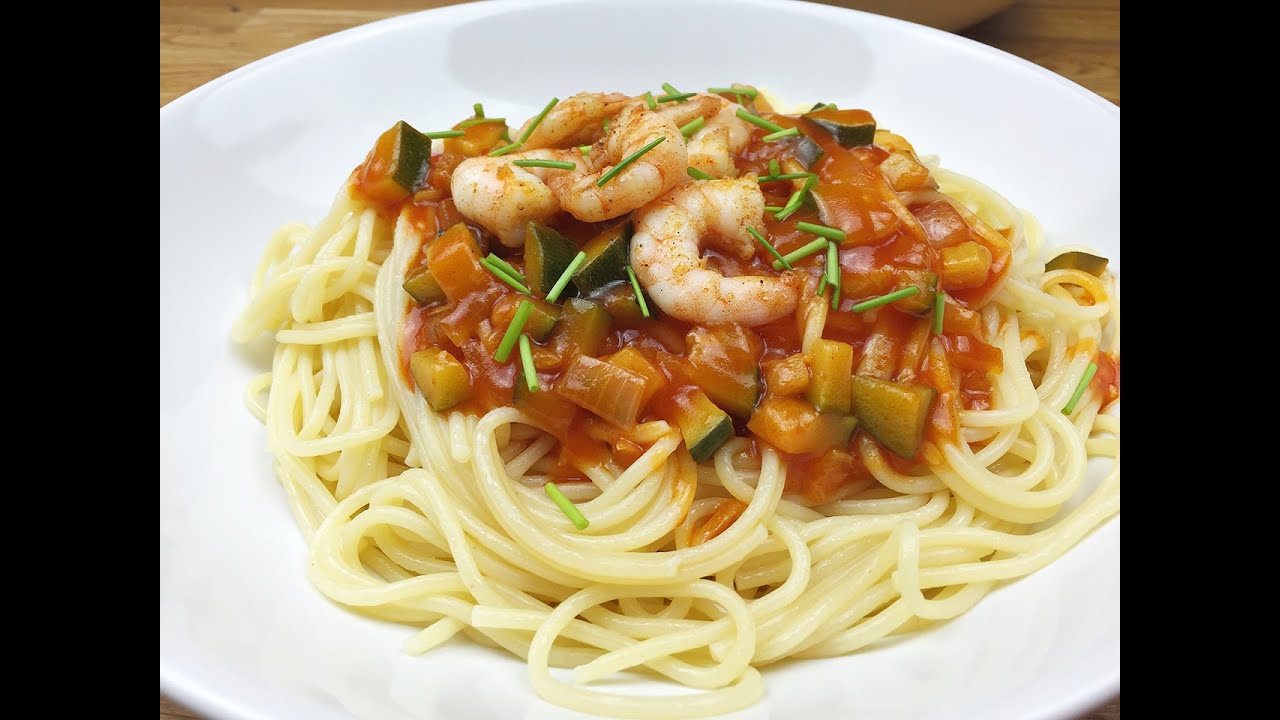 Spaghetti mit Zucchini Garnelen Sauce