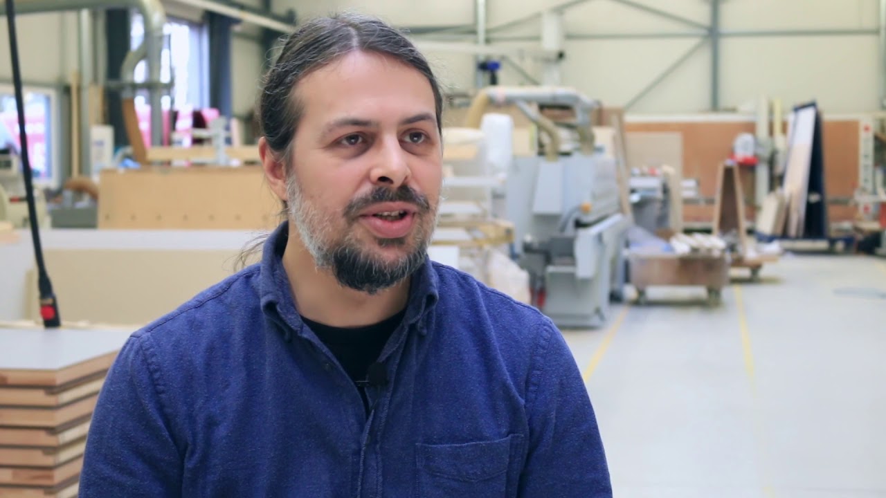 Il colorimetro Datacolor ColorReader in uso