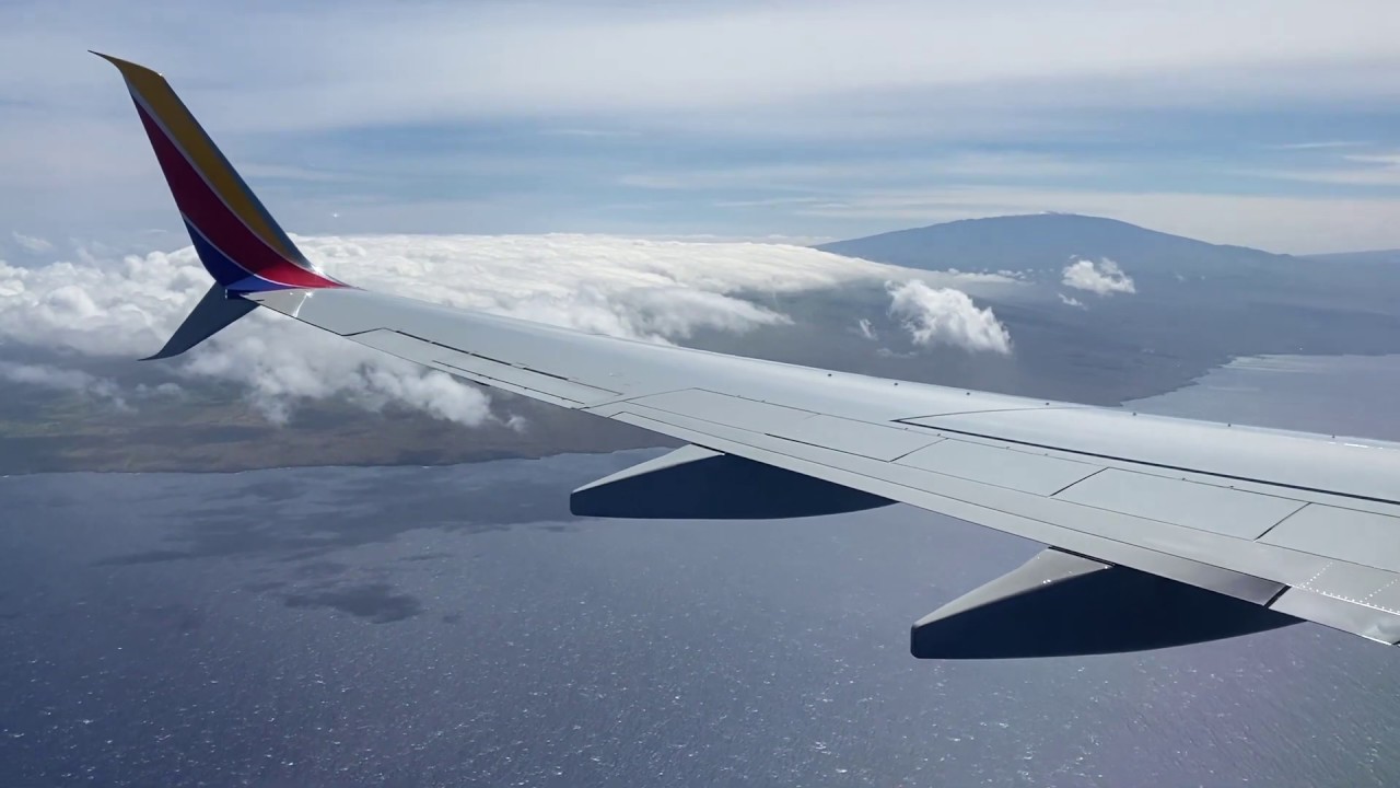 Southwest Airlines 737-800 Landing in Kailua-Kona Hawaii