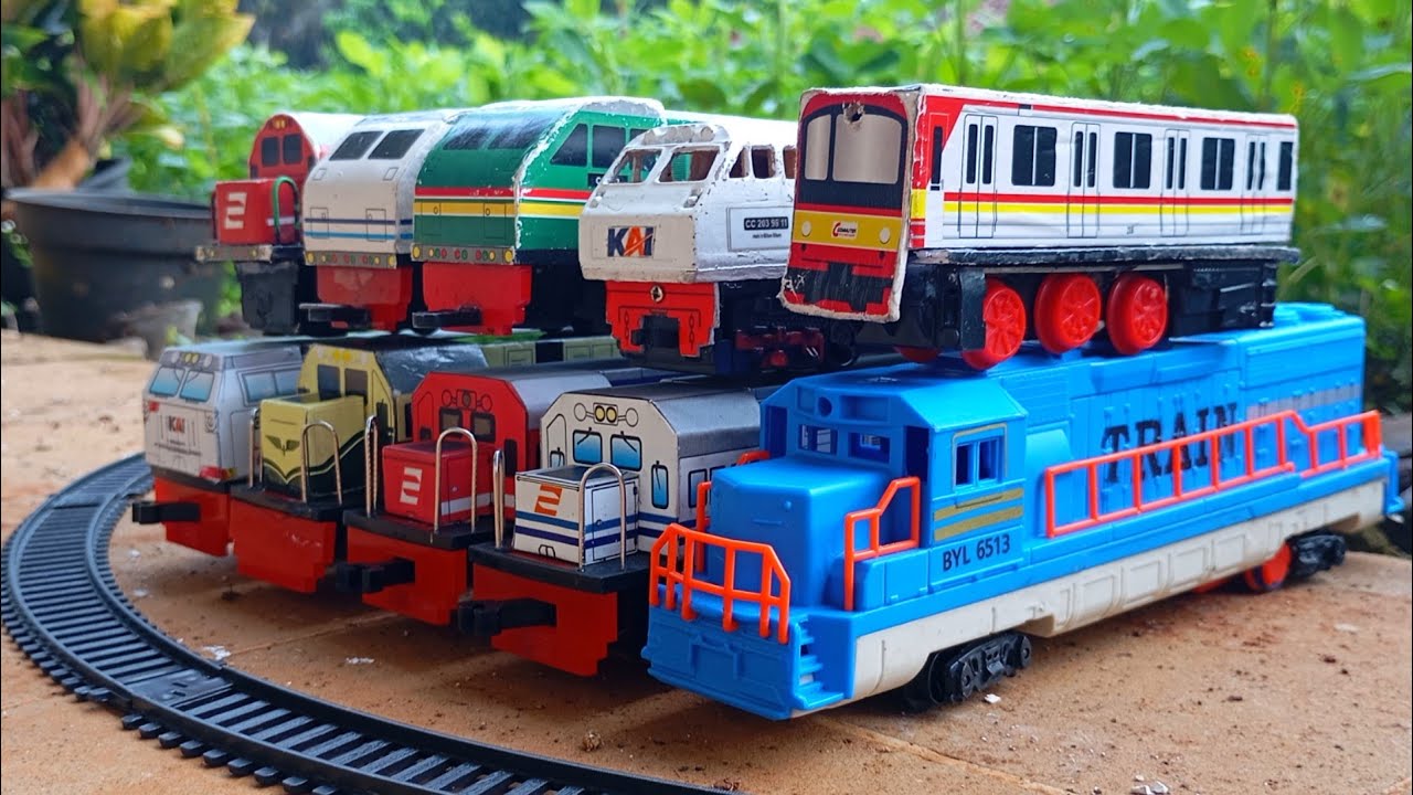 Menemukan mainan kereta api wnb,kereta api rnb,kereta api vintage,kereta api kai cc203