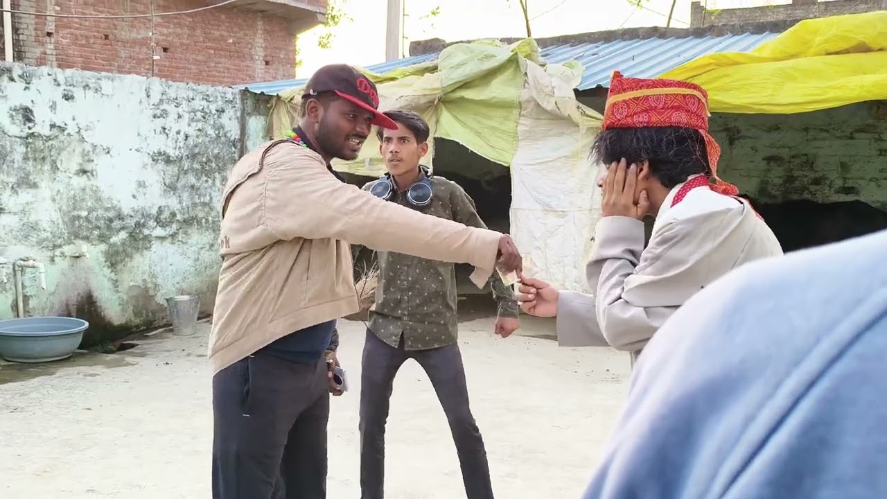 Chacha ko ladke wale dekhne aaye. Akbar Walt