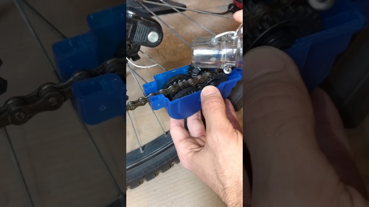 Bicycle Chain Cleaner