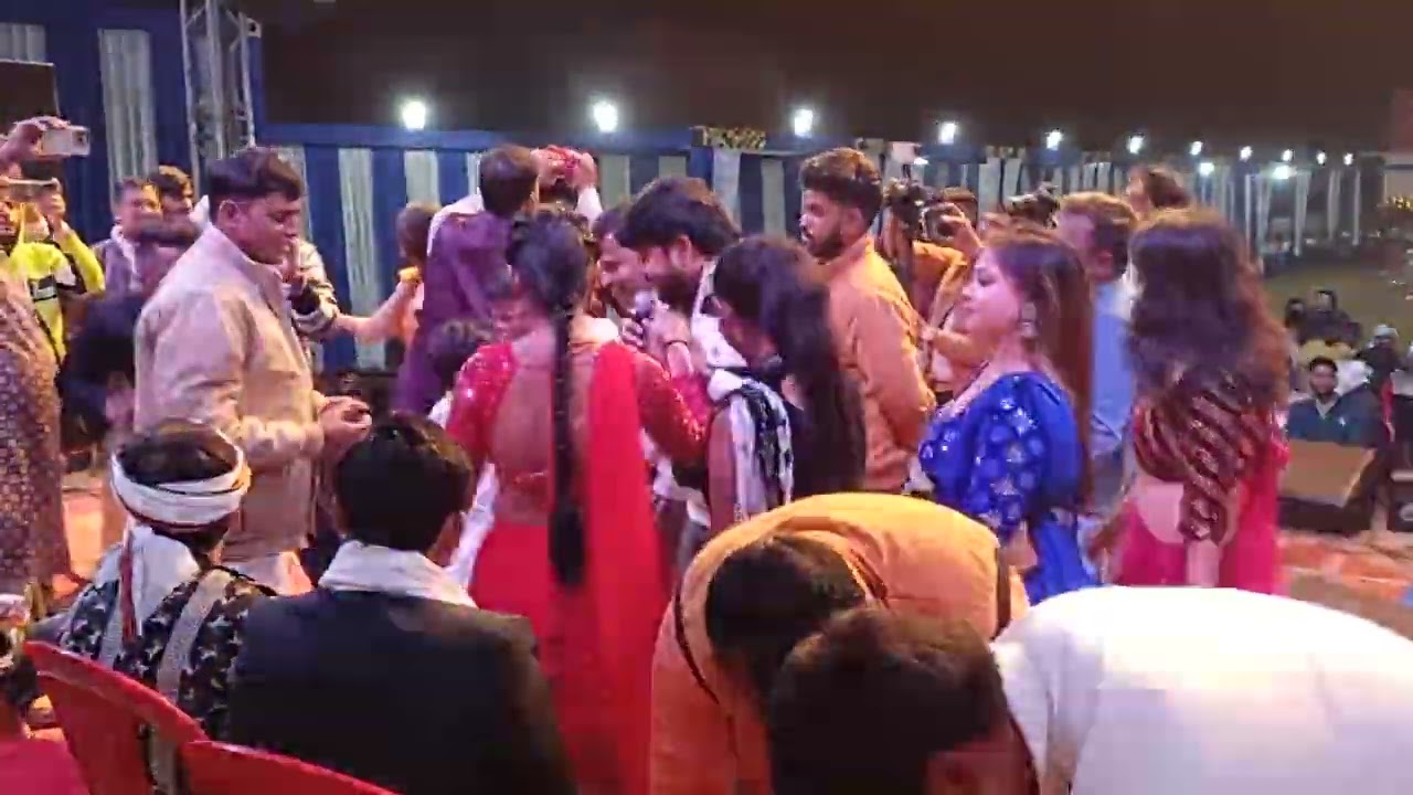 Samar Singh Ne Dance Karne Ko Majbur Kar Diya Part 1