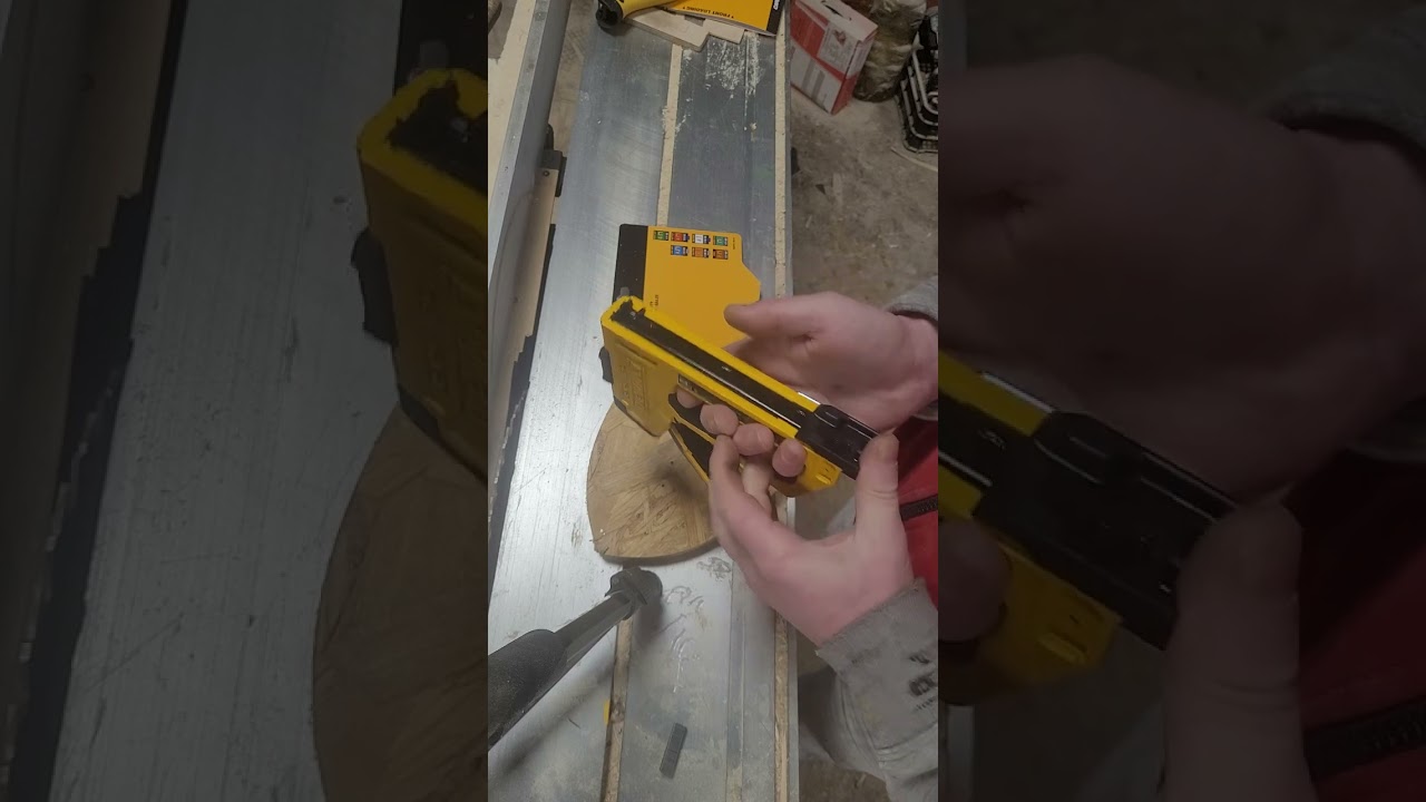 DeWalt taker ręczny