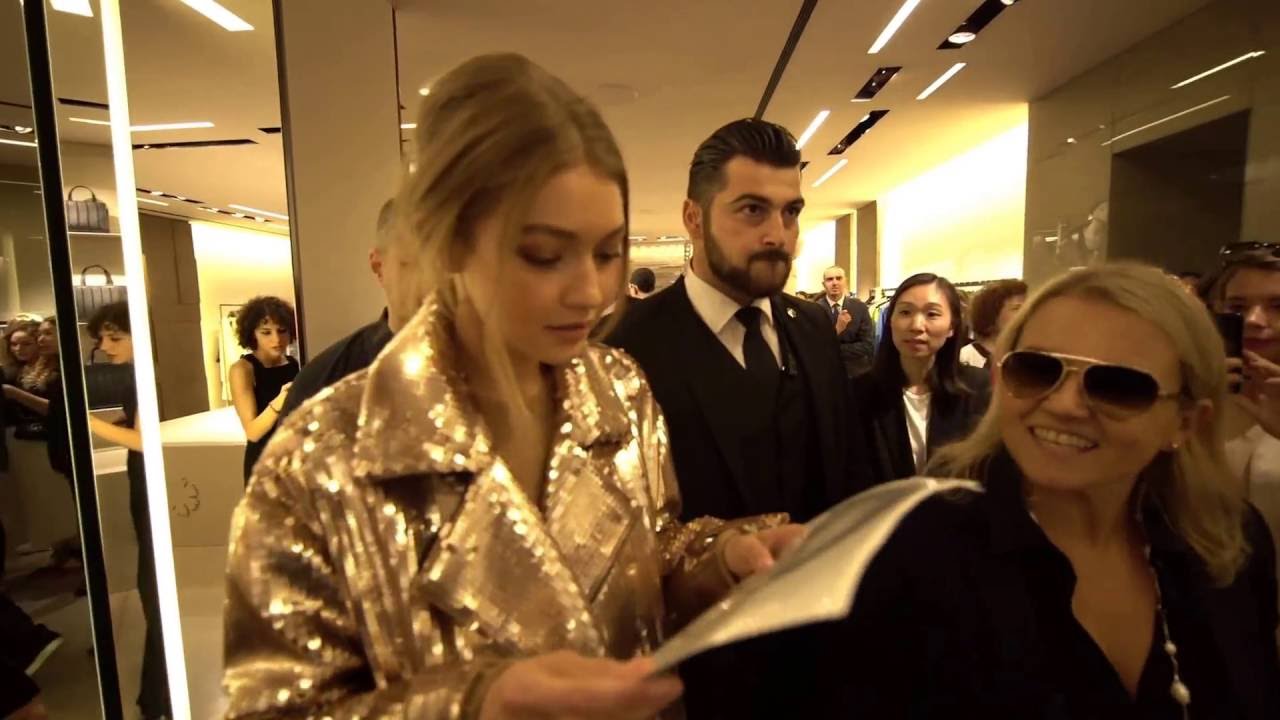 GRAZIA FASHION: GIGI HADID FOR MAXMARA AT MILAN FASHION WEEK