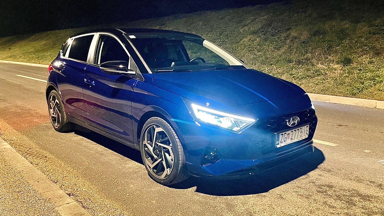 Новый Hyundai i20 2021 - тест и демонстрация светодиодных фонарей
