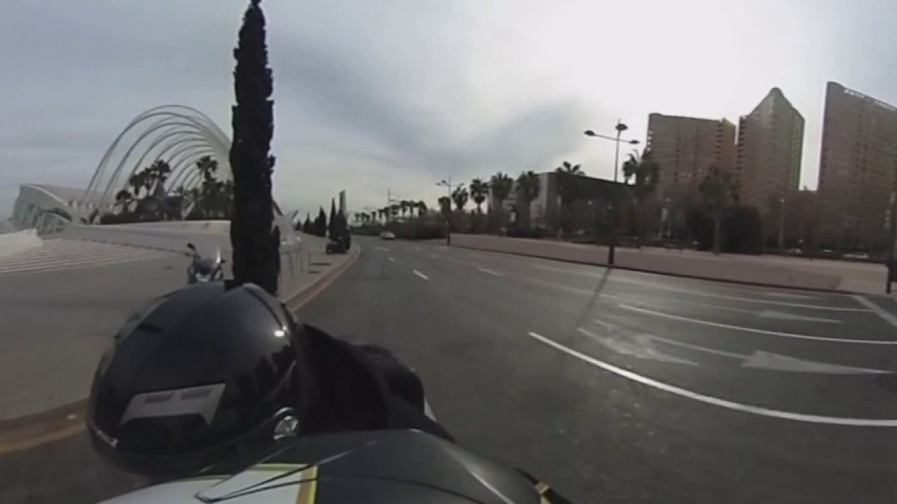 Paseo por la Ciudad de las Ciencias de Valencia en moto con c&aacute;mara 360