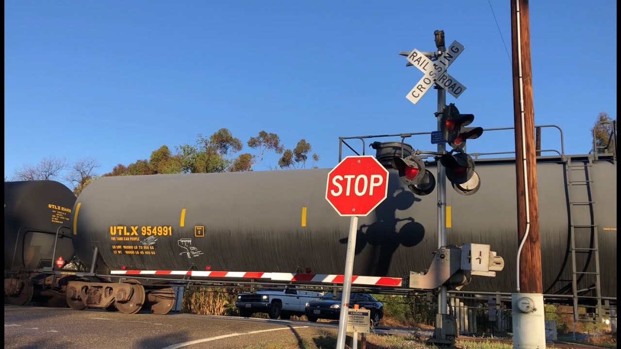 (Manually Activated) UP 1150 Oxnard Local, Todd Rd. Railroad Crossing Santa Paula, CA