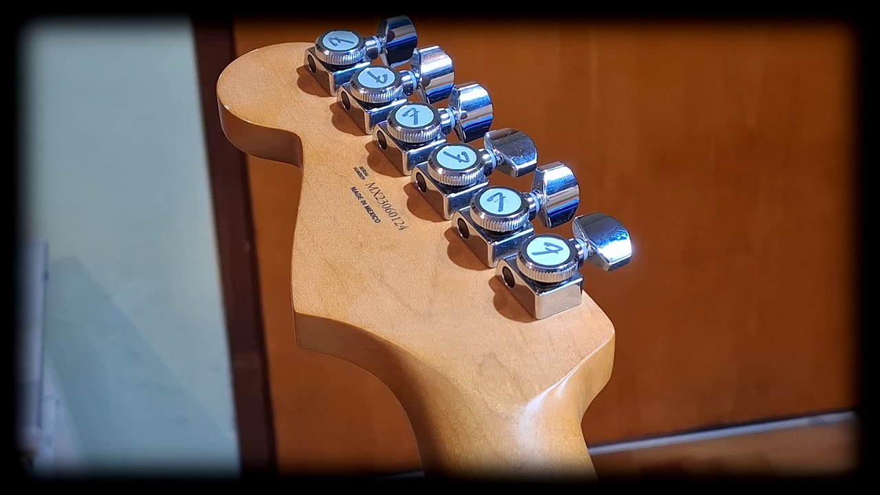 Zamjena žica na gitari sa zaključavajućim čivijama (Restring Your Guitar With Locking Tuners)