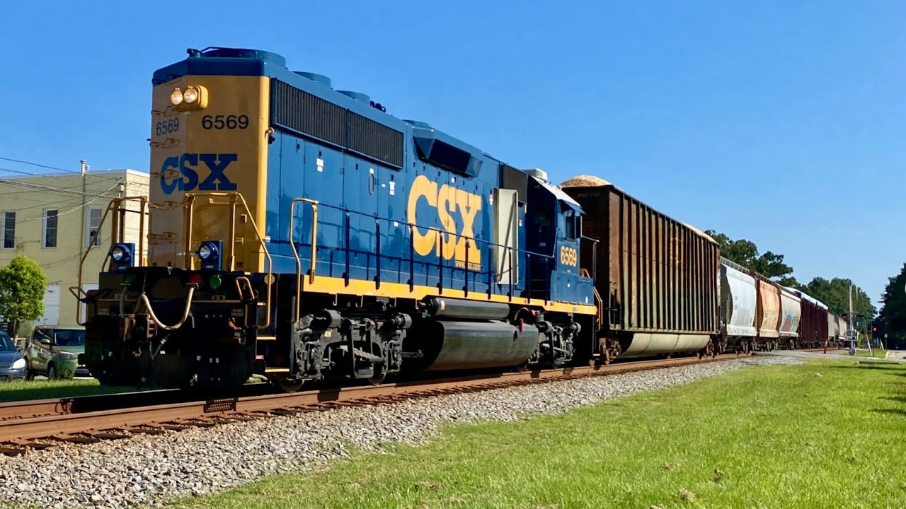 New MEI Rebuilt GP40-3 6569 Leads CSX L228