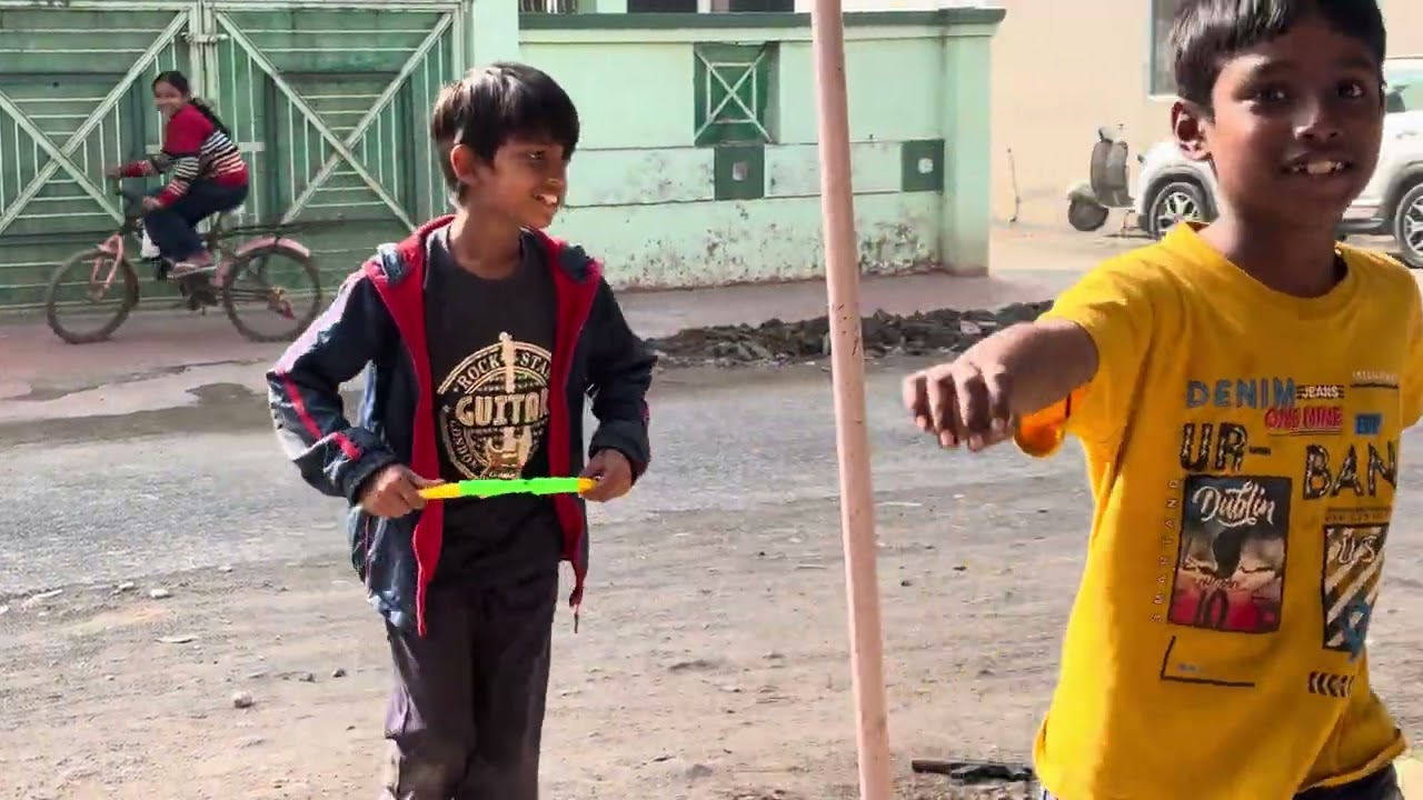 शुभी की एकेडमी की शॉपिंग हो गई 😄