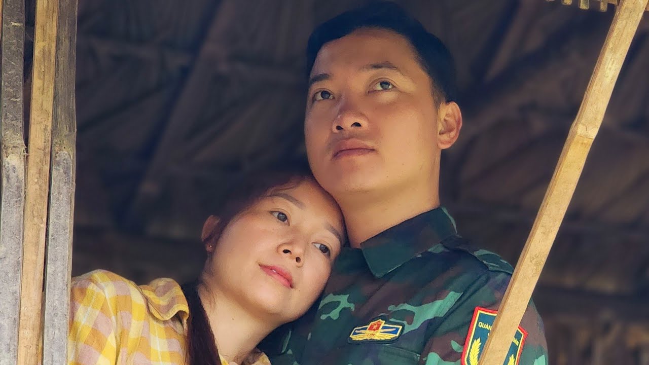 When in love, a police officer and a single mother have to sacrifice a lot for each other/@mm10090