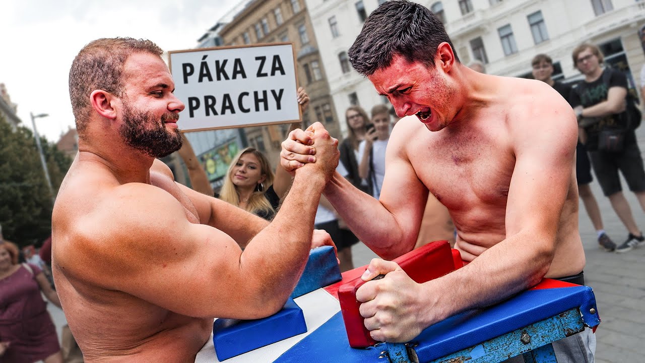 Testuji SÍLU lidí v Brně / Páka o Peníze na náměstí!