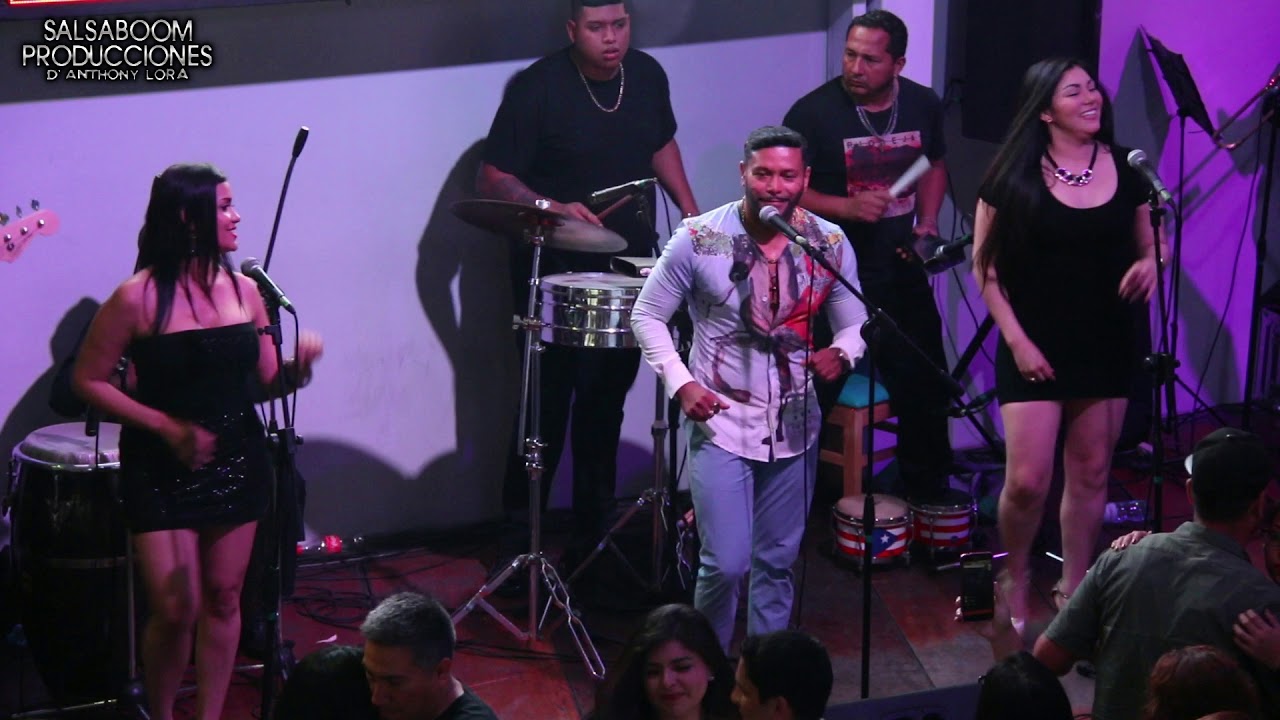 El Cariño Es Como Una Flor Willy Rivera En La Choza De Los Olivos