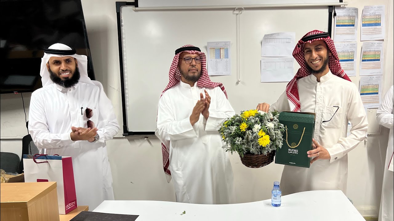 تكريم معلمي مدرسة نخلان على تميزهم وجهودهم المبذولة لإنجاح العملية التعليمية خلال العام الدراسي١٤٤٥