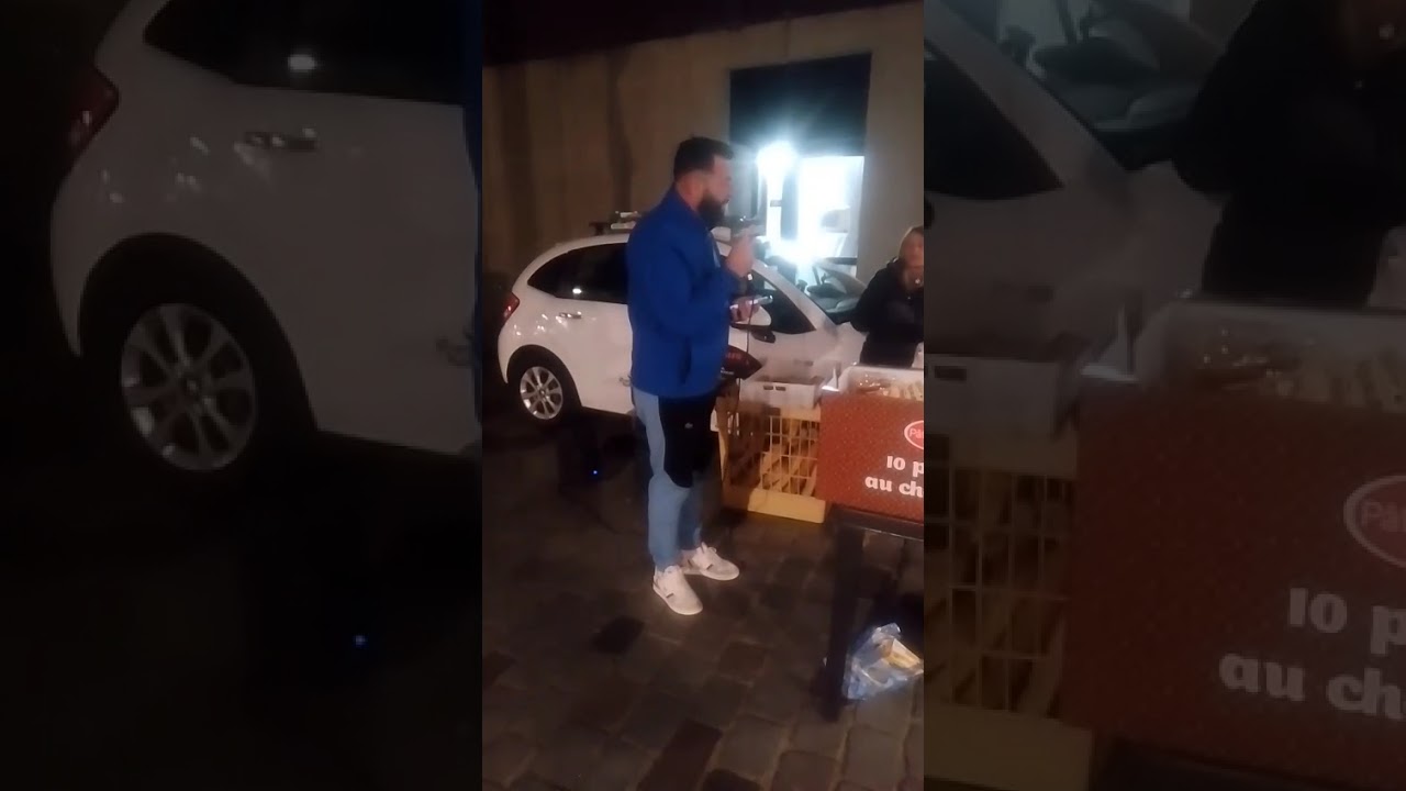 Le frère Steve qui chante lundi 29.12.25 au marché Brauhauban à Tarbes 