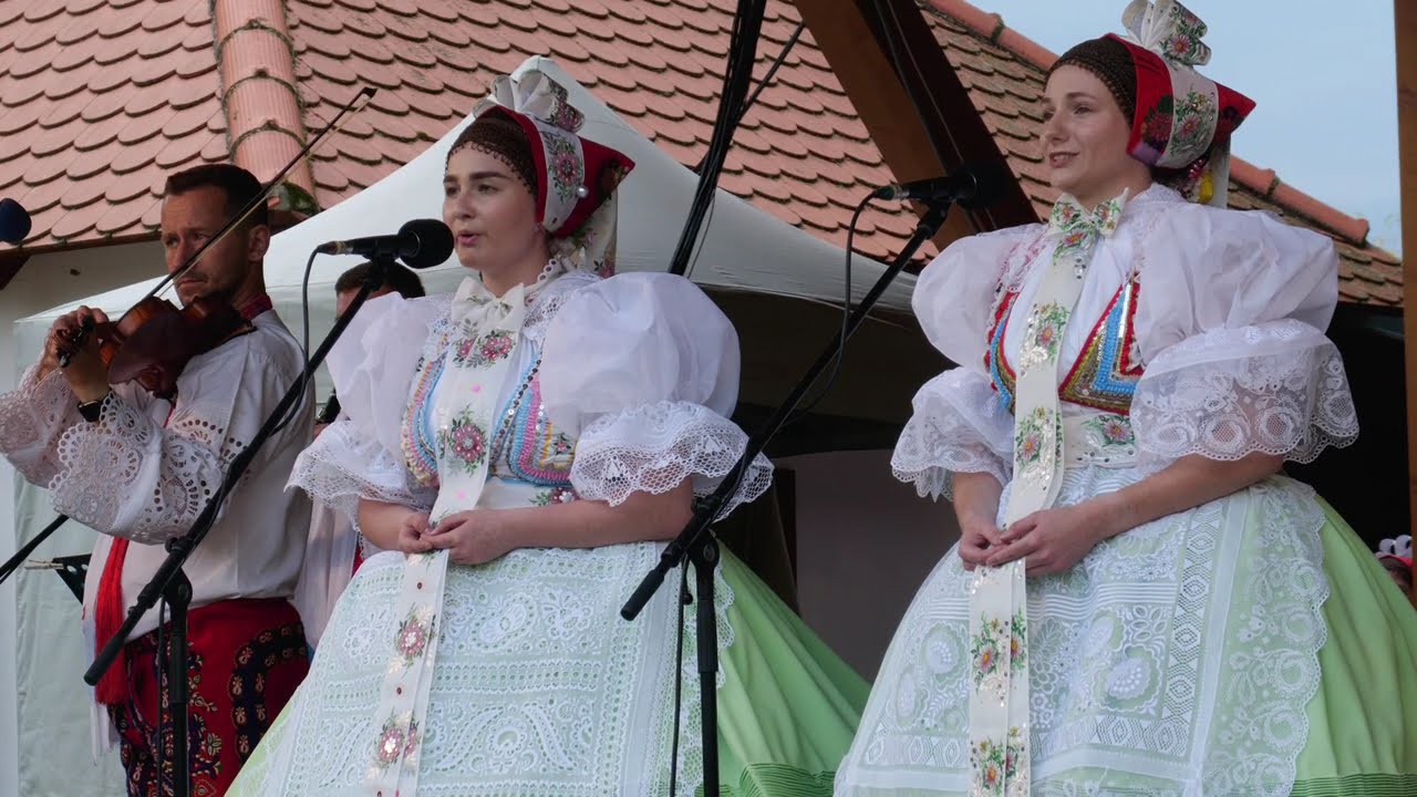 TVRDONICE-70.PODLUŽÍ V PÍSNI A TANCI-Soutěže ve zpěvu při CM Slovácko