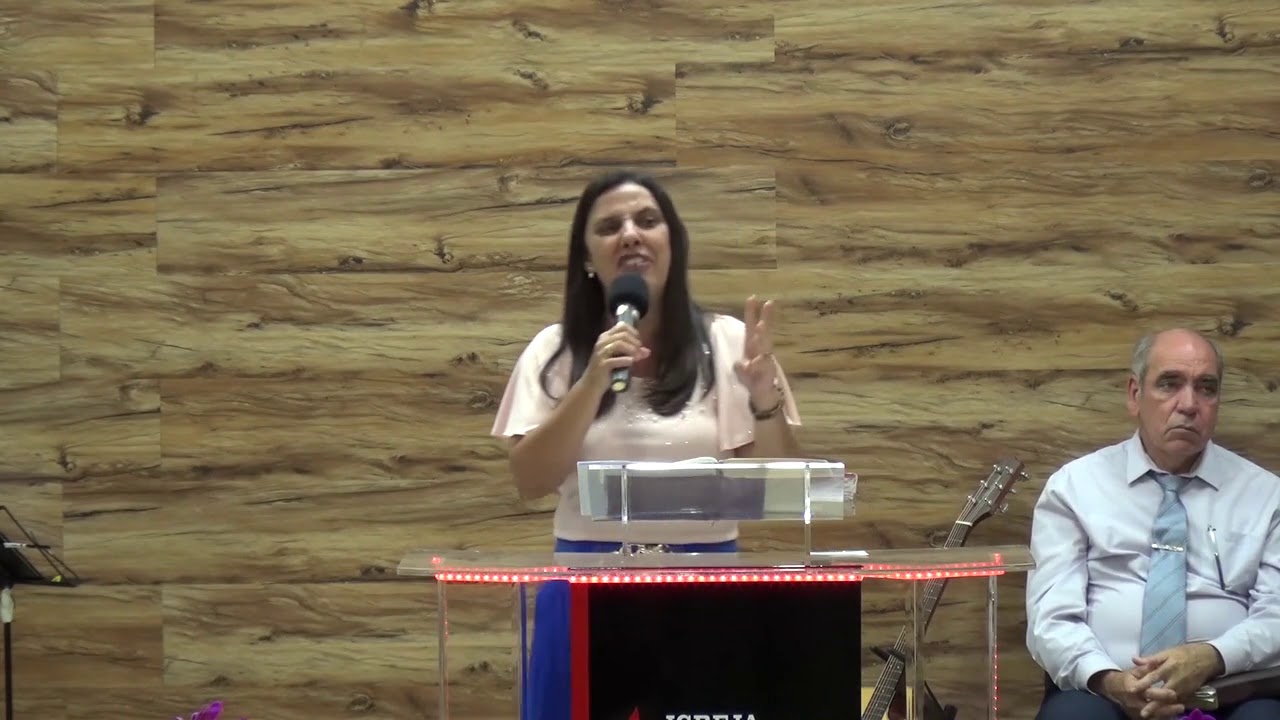 Pra Giuliana I O edito do rei. O seu sonho duma arvore grande e sua loucura