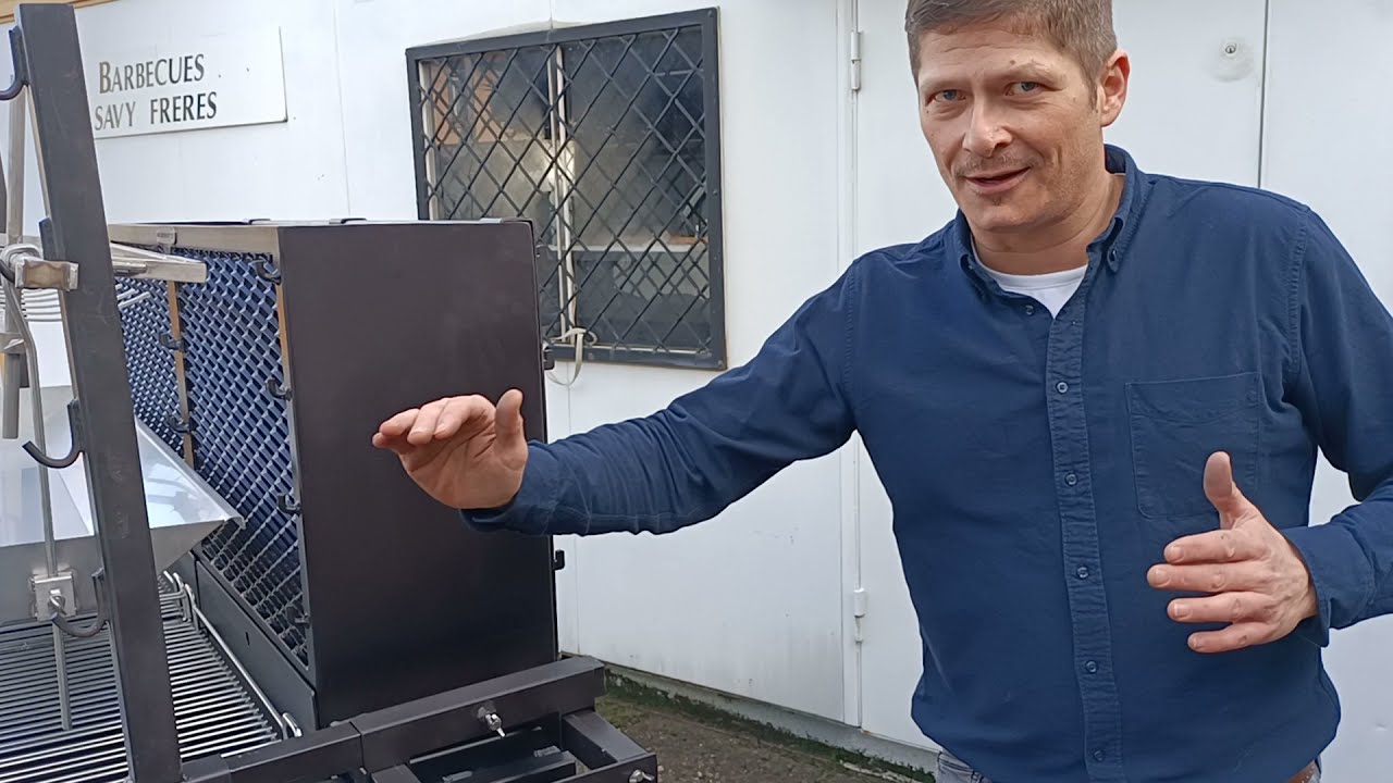 Barbecue feu de bois professionnel tournebroche méchoui SAVY SERIE 900