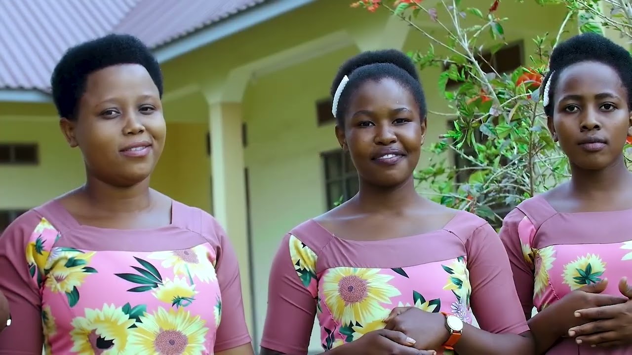 SIKU YAJA: THE GOOD NEWS CHOIR. HEBRON SDA HEDARU TZ