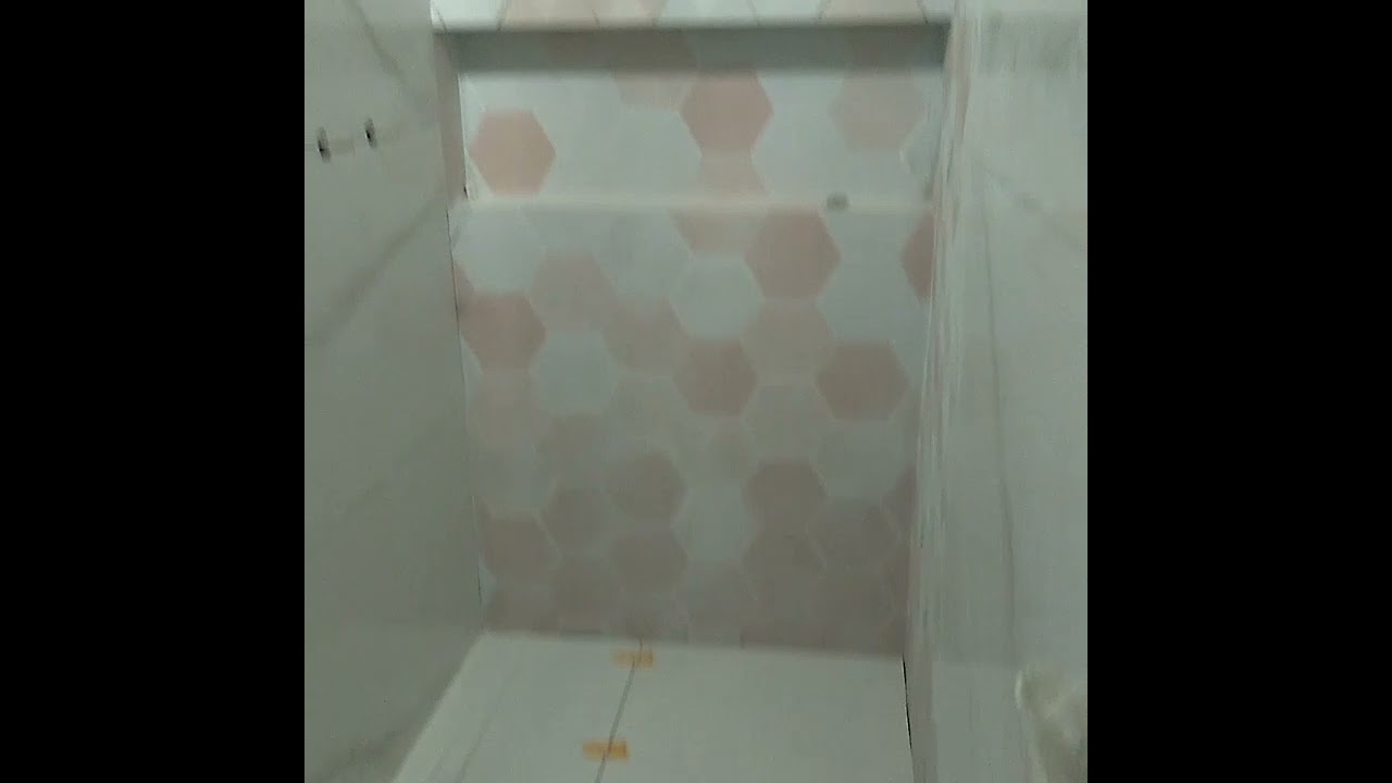 porcelanatos e hexagonal banheiro em alto padr&atilde;o