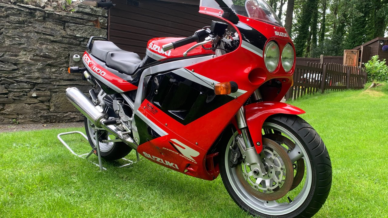 1990 Suzuki Gsxr1100 L red/black walk around.