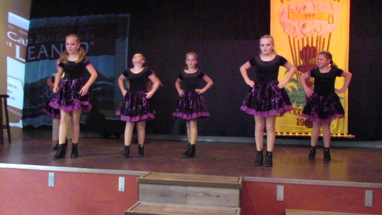 Dans Dansmarietjes Peelpuimen tijdens Prinsenbal 14/nov/21