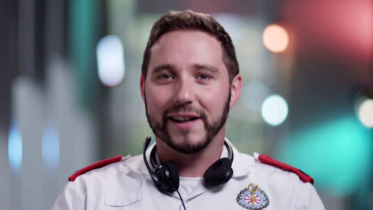PARAMEDICS AT CHRISTMAS  |  ONLINE EXCLUSIVE