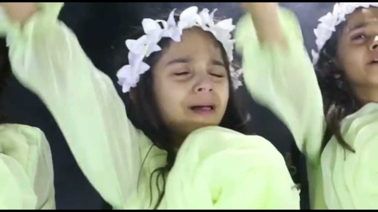 تصميم فاطمة وفاء الهزازي حزين الوصف😭💔💔.