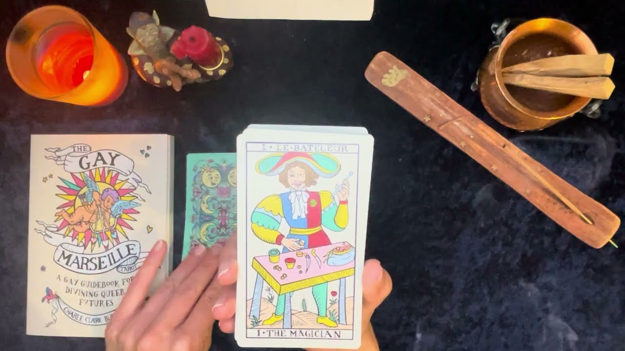 The Gay Marseille Tarot by Charlie Claire Burgess - First impression - Unboxing Tarot Review