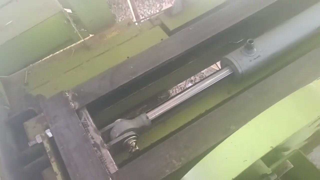 Выталкиватель последнего тюка