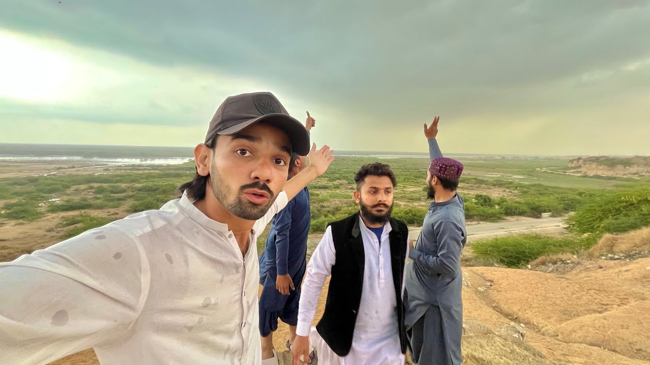 Barish Ke Beech Phans Gaye 😲 Aj To