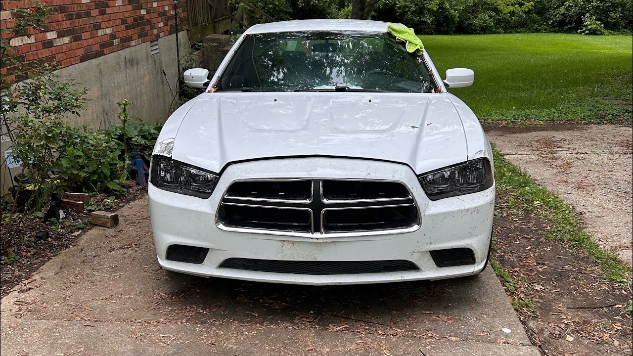 How to change a 2012 dodge charger rt oil pan gasket 💪🏾💪🏾💪🏾