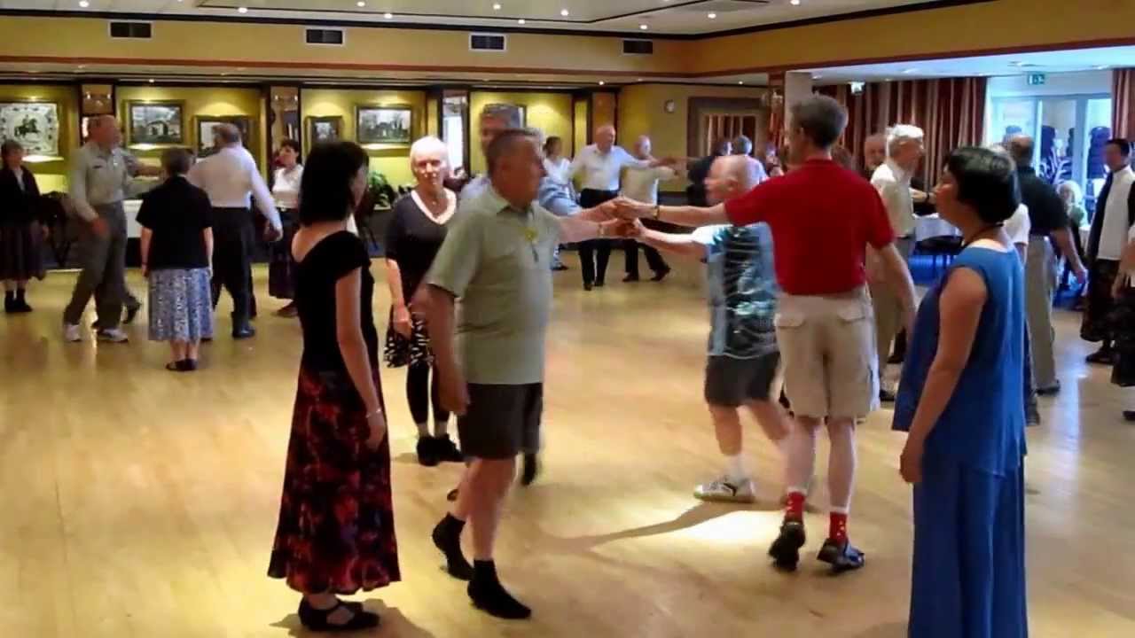 English Country Dance 'Golden Green'