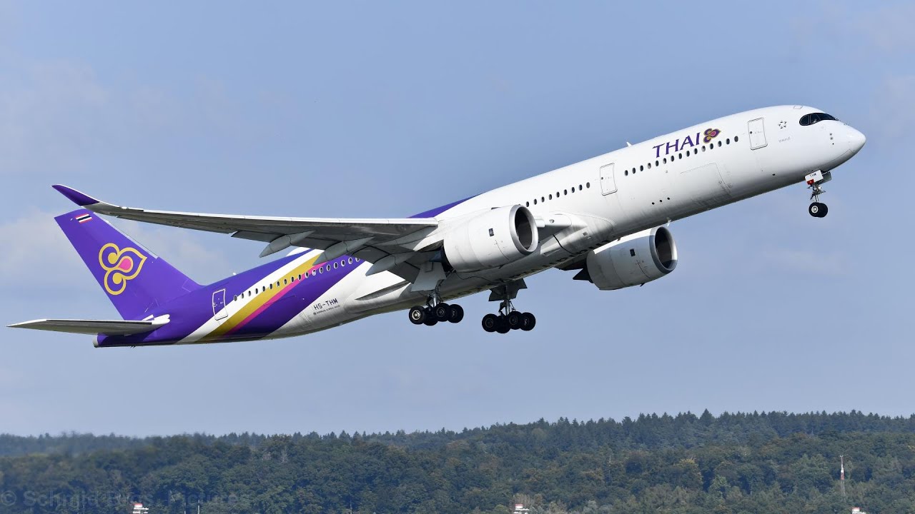 Thai Airbus A350 on a windy day at Zürich-Kloten (with live ATC)