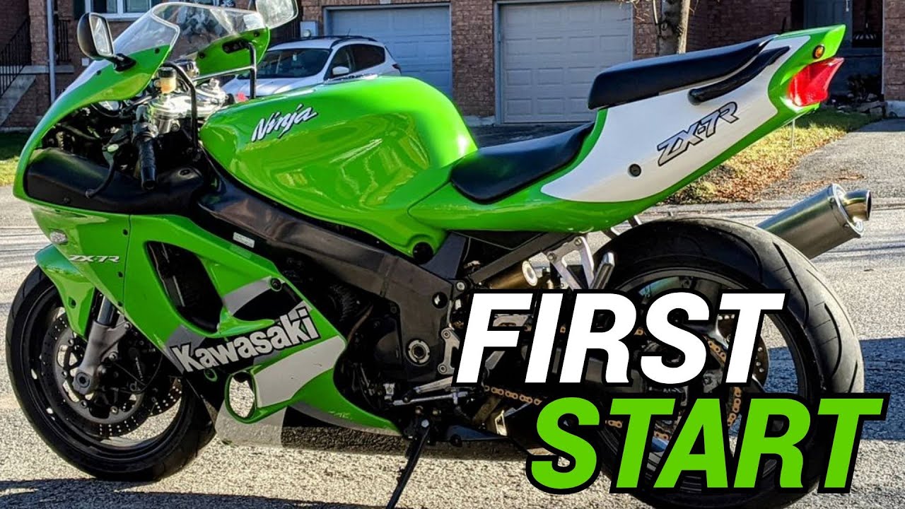 Kawasaki Ninja ZX7R first start