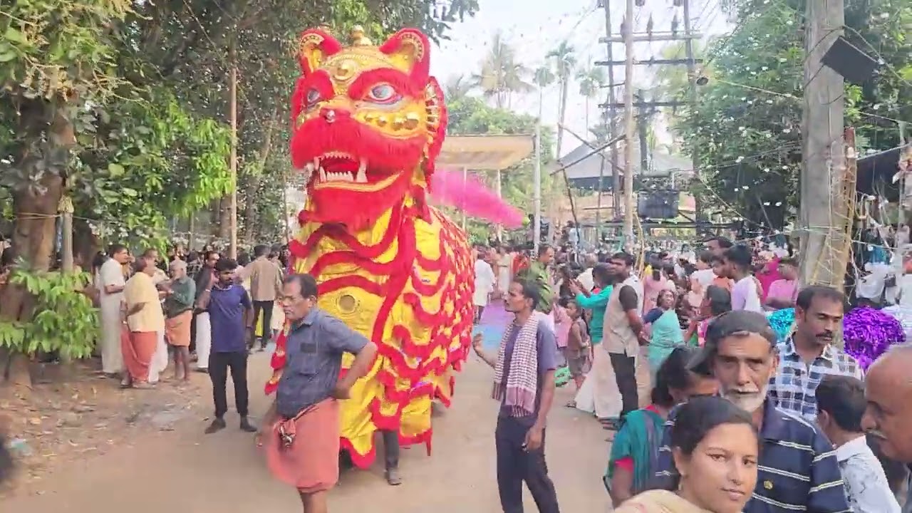 നമ്മുടെ ഗ്രാമത്തിലെ സാംസ്‌കാരിക കേന്ദ്രമായ ശ്രീ തൂപ്പങ്കാവ് ക്ഷേത്രത്തിൽ ഇരുപത്തെട്ടുചാൽ 2025